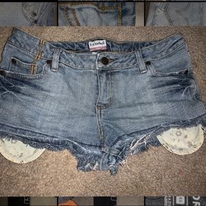 No Boundaries Short Shorts